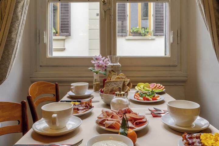 Breakfast/Coffee Service 113 of 124