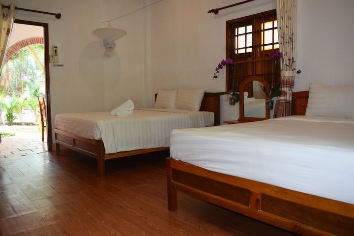 Room 8 of 92