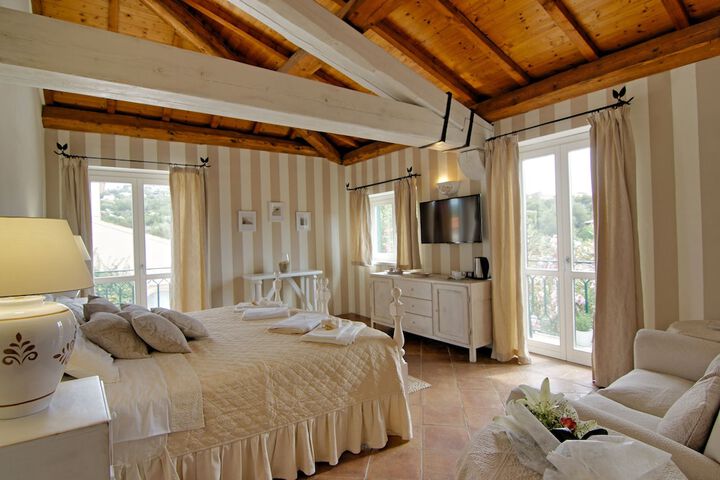 Room 2 of 41