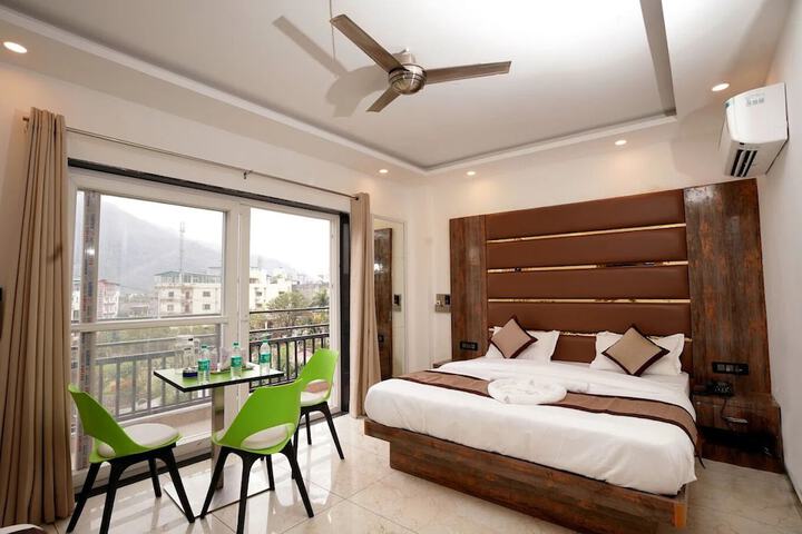 Room 4 of 21
