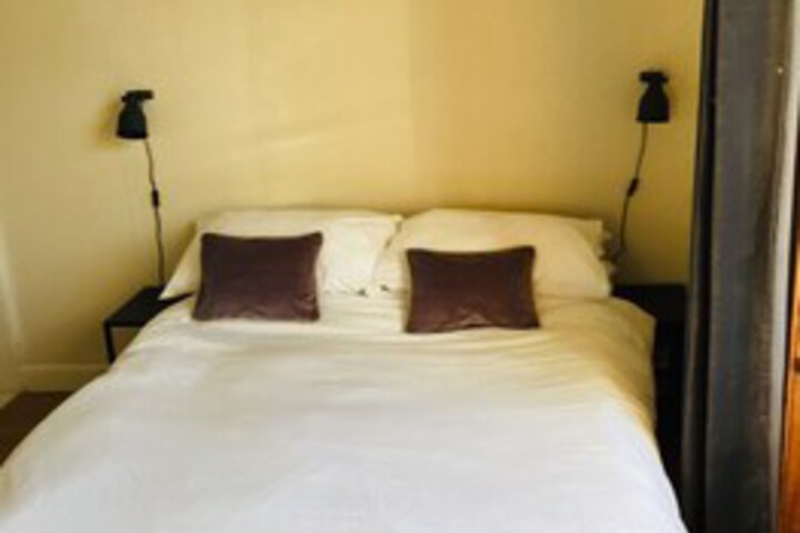 Room 12 of 15