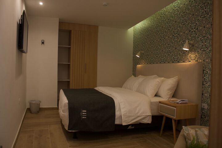 Room 19 of 64
