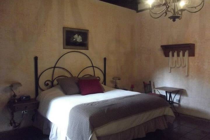 Room 6 of 35