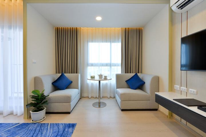 Room 33 of 97