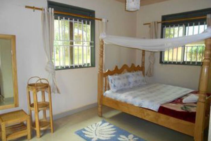 Room 12 of 22