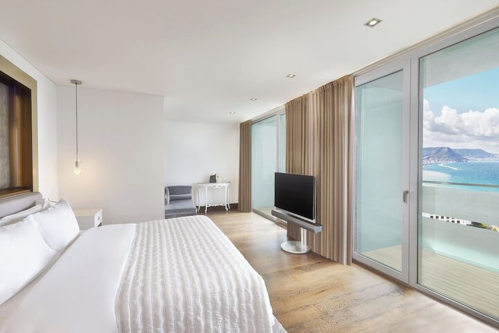 Room 17 of 70