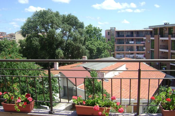Terrace/Patio 23 of 48
