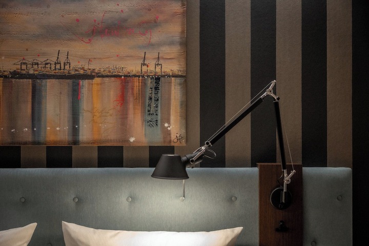 Room 17 of 50
