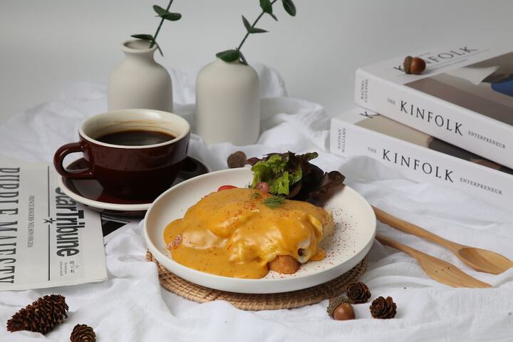 Breakfast/Coffee Service 100 of 108