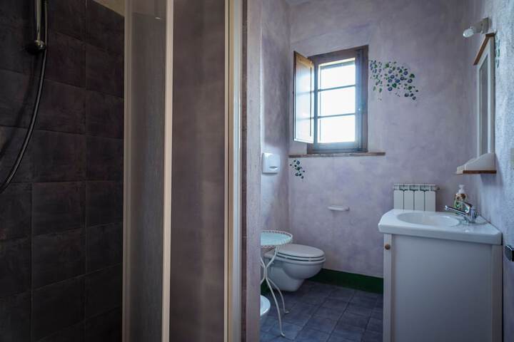 Room 25 of 33