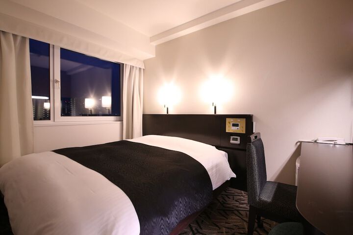 Room 12 of 78