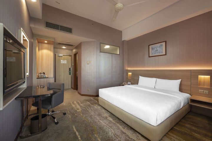 Room 19 of 41