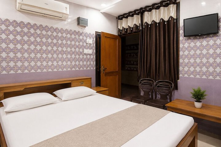 Room 7 of 15