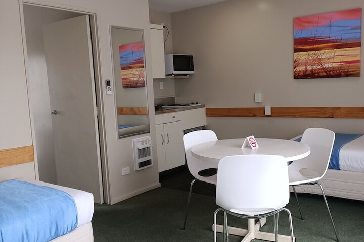 Room 46 of 95