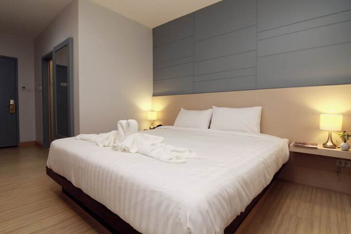 Room 3 of 18