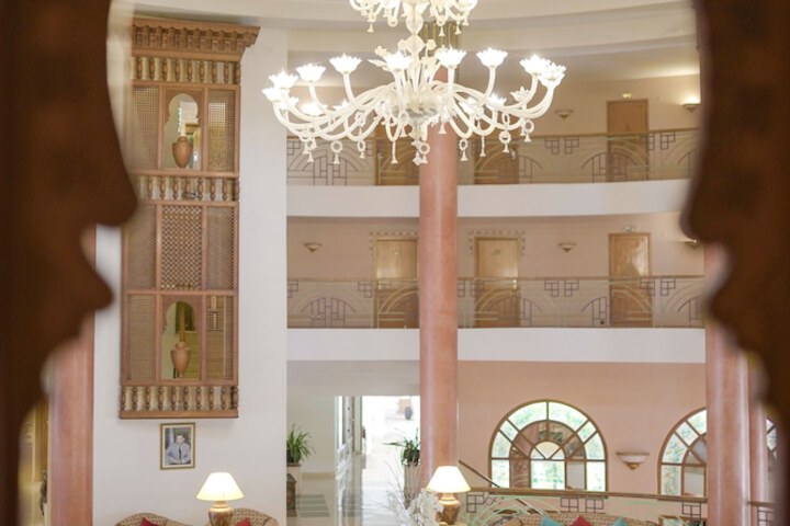 Entrance & Lobby