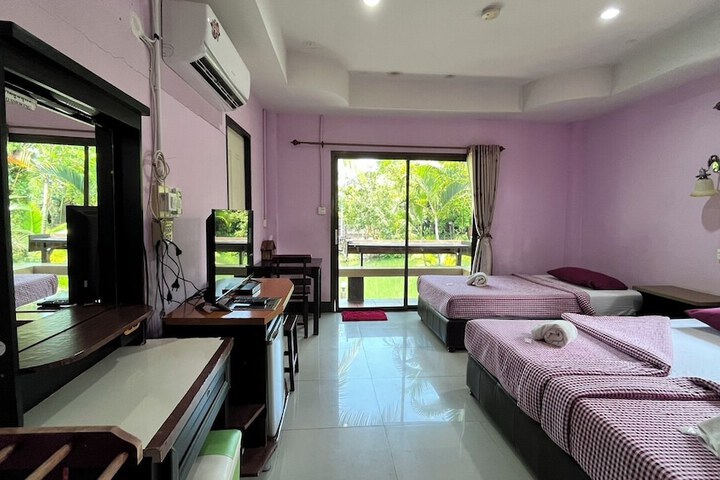 Room 27 of 96