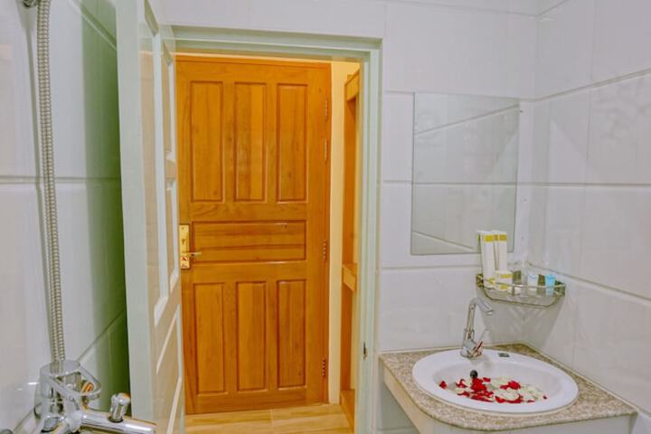 Room 27 of 45