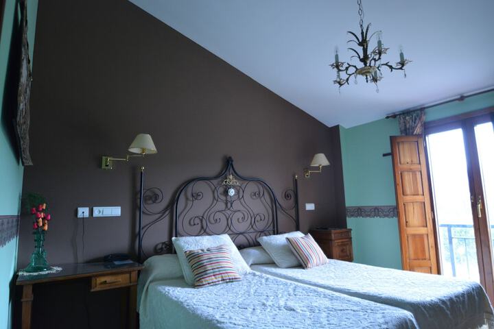 Room 3 of 45