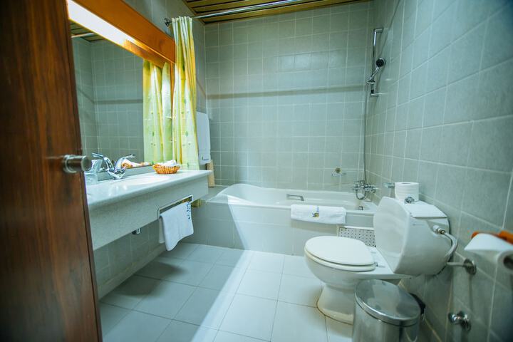 Room 14 of 38