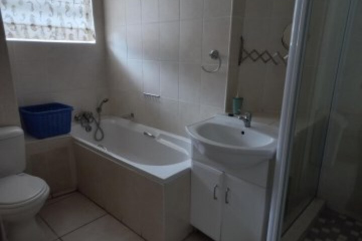 Room 10 of 19