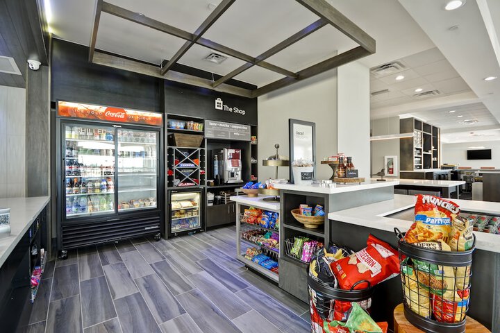 Snack bar