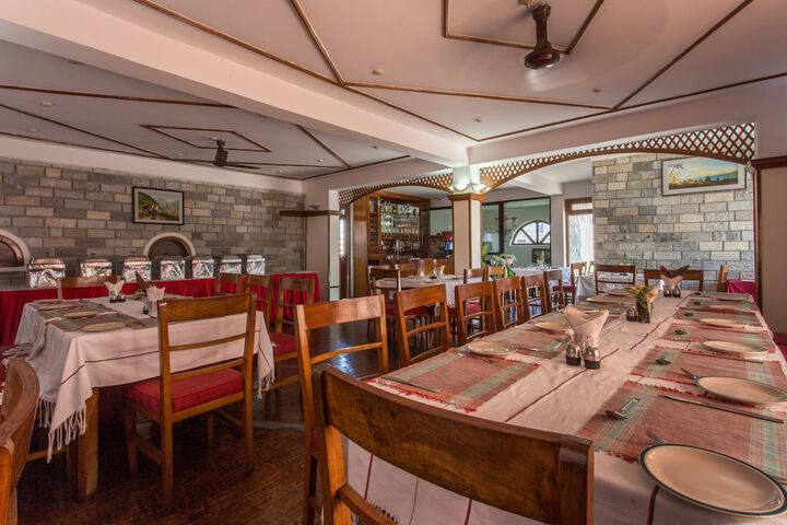 Dining 68 of 157