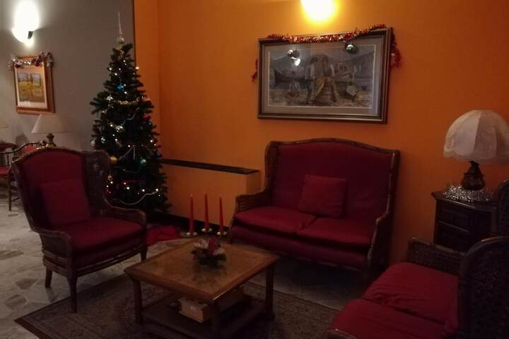 Entrance & Lobby