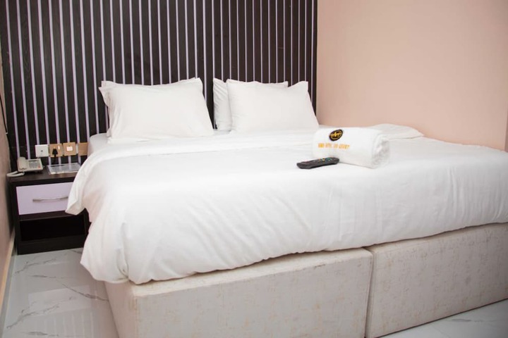Room 8 of 22