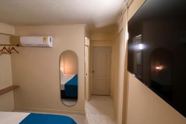 Room 5 of 14