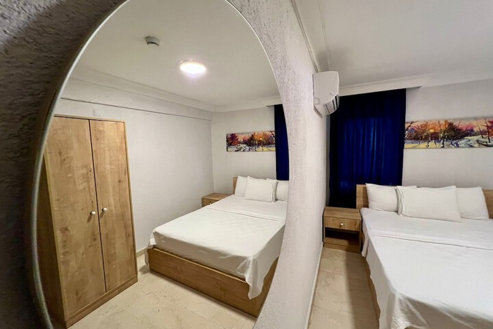 Room 7 of 39