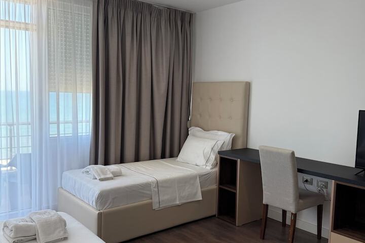 Room 78 of 207