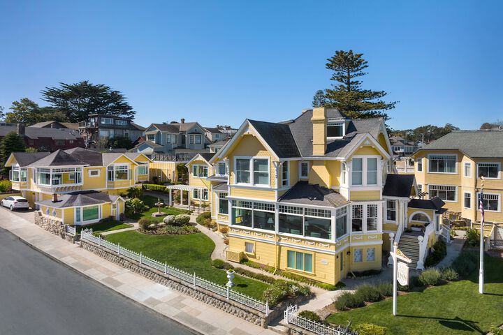 Hotel 130 of 144
