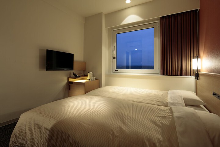 Room 19 of 49