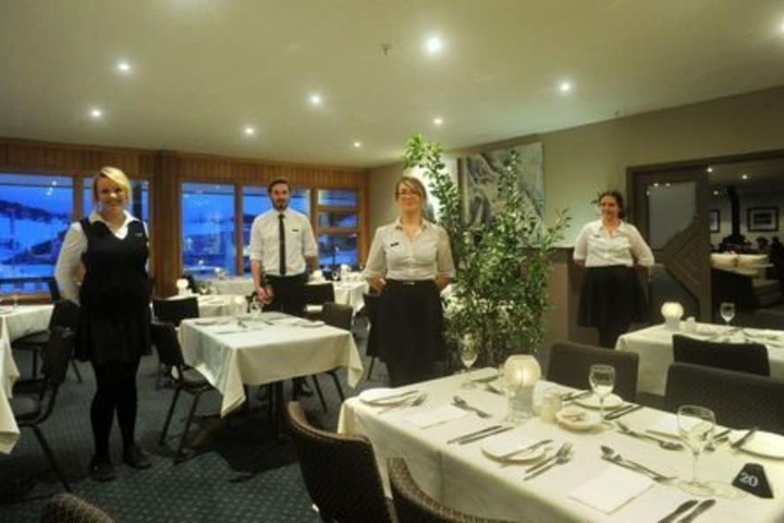 Dining 36 of 65