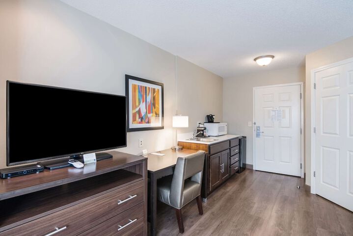 Room 12 of 38