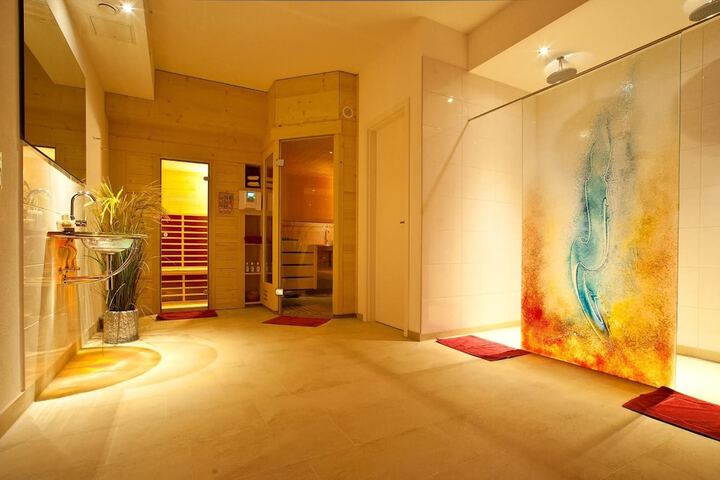 Spa 16 of 29
