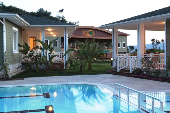 Hotel with Pool
