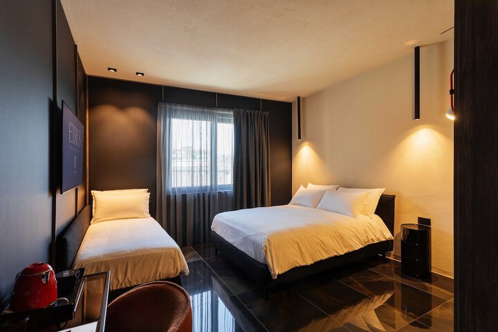Room 4 of 29