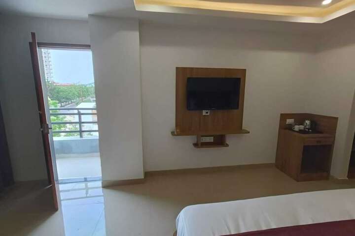 Room 21 of 28