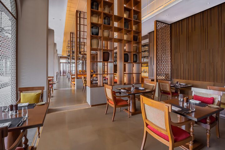 Dining 67 of 107