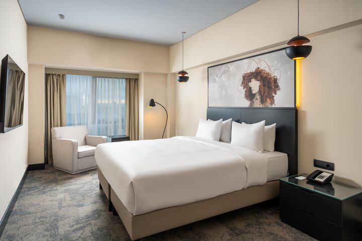 Room 41 of 214