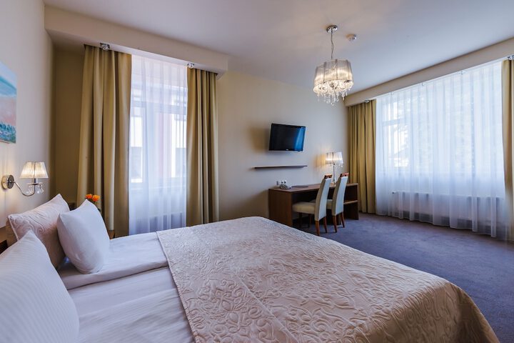 Room 15 of 32