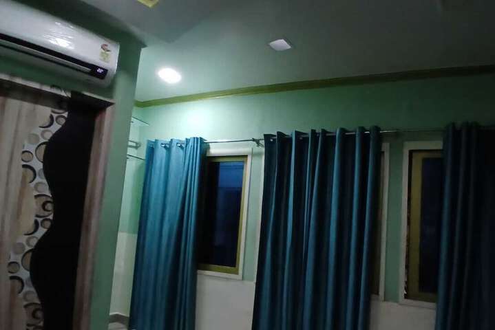 Room 3 of 25