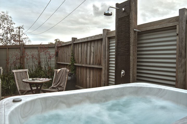 Hot Tub 33 of 43