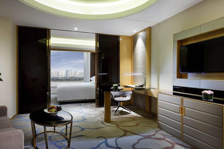 Room 13 of 67