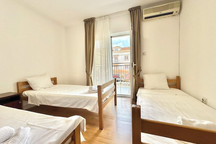 Room 35 of 73