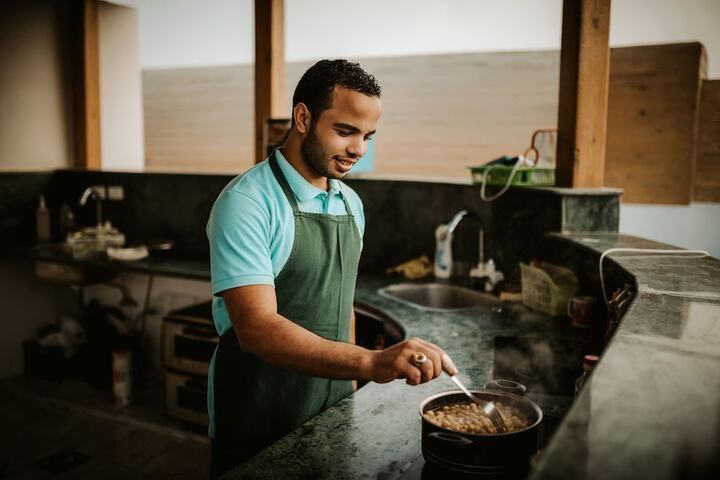 Dining 79 of 98