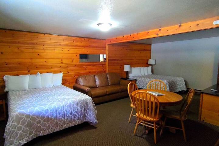 Room 7 of 25