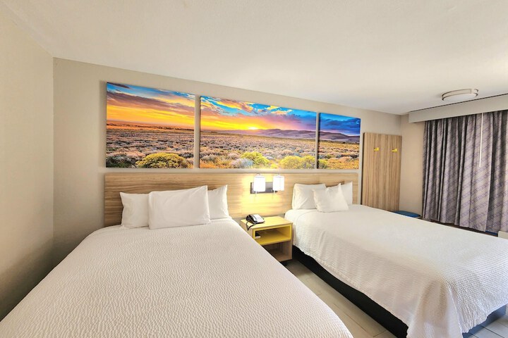 Room 13 of 28
